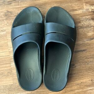 Oofos OOahh Recovery Slide Unisex men’s size 13 women’s size 15